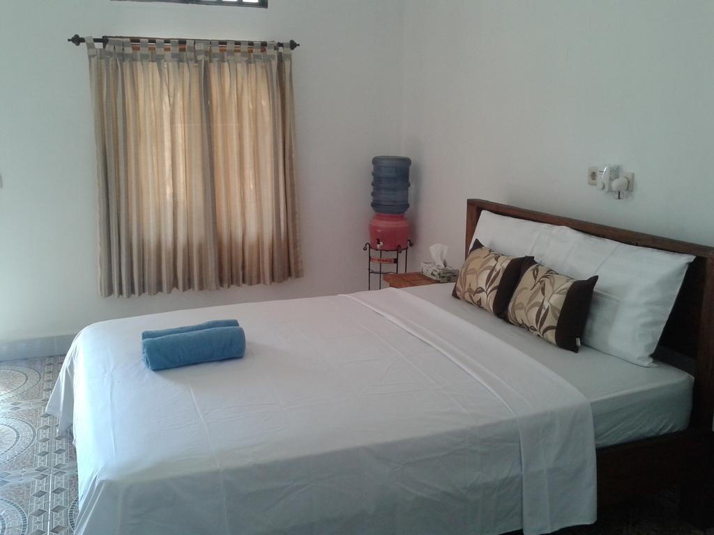 Putri Homestay Gili Meno Habitación foto